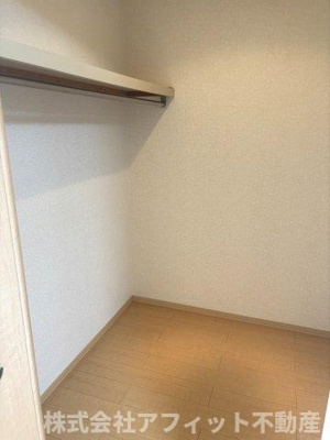 【収納】 | グレイス スクエア新涯 　5　 A棟 | ウォークインクローゼット