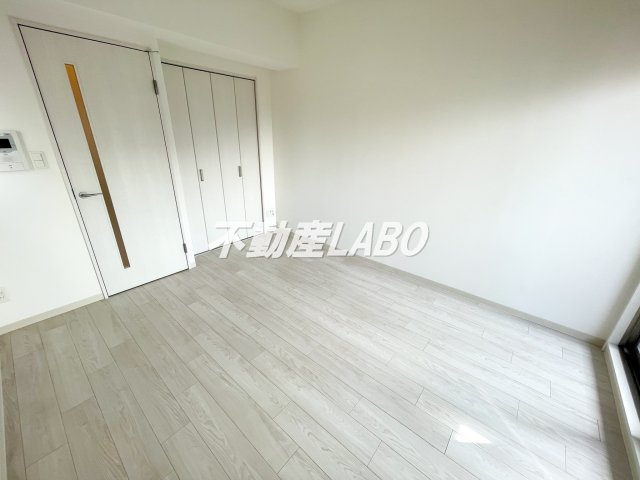 フォーリアライズ南堀江ヴィータの洋室
