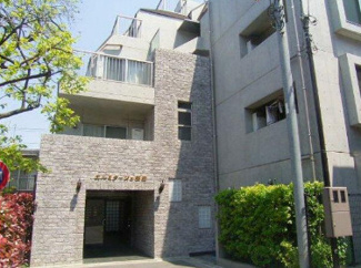 【外観】 | 鉄筋コンクリート造のがっちりとした建物。