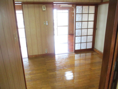 【居間・リビング】 | 新地マンション