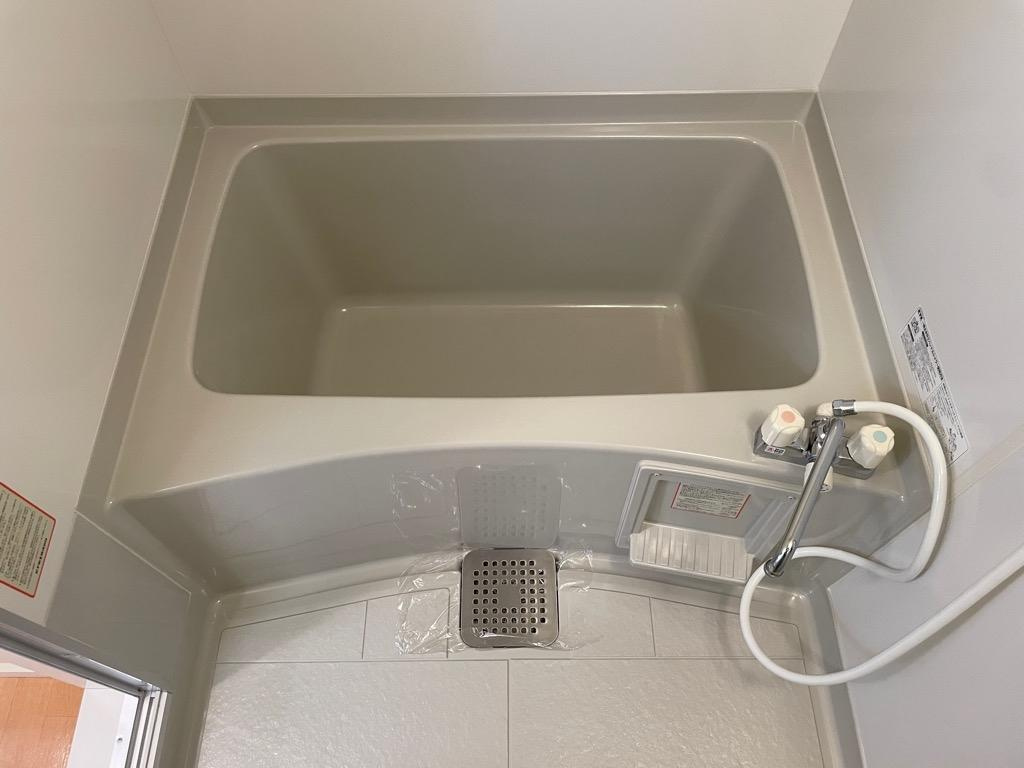 サンガーデン花水木　Ｂの浴室|※写真は202のもの