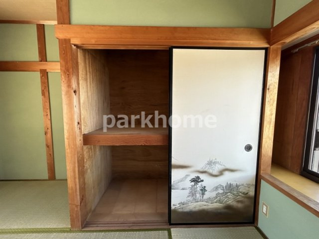 土佐市高岡町乙N貸家の収納