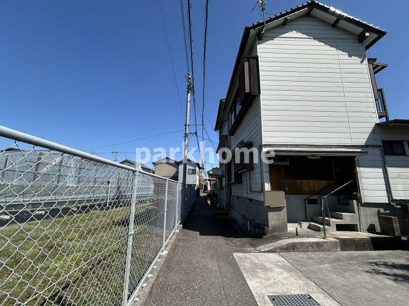 土佐市高岡町乙N貸家のエントランス