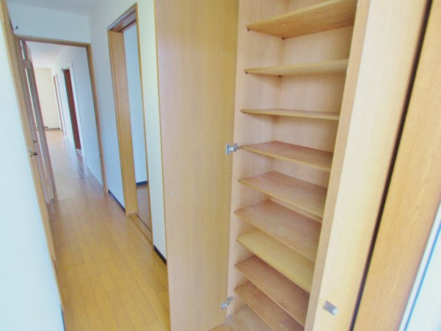 末田アパートの玄関