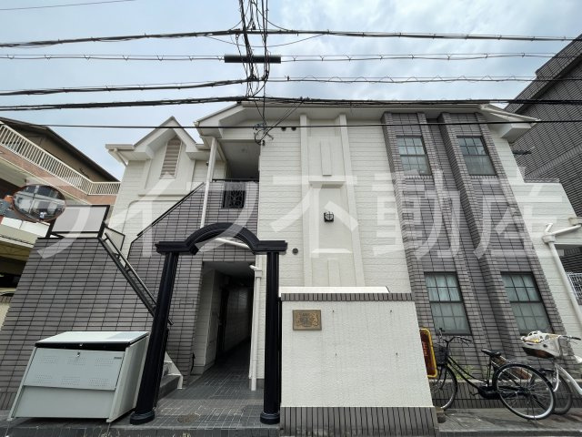 レオパレス若草の外観