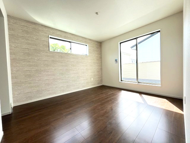 【寝室】 | 糟屋郡篠栗町和田3丁目2期　1号棟（全2棟）【仲介手数料無料・0円】 | 現地写真。2階主寝室です。