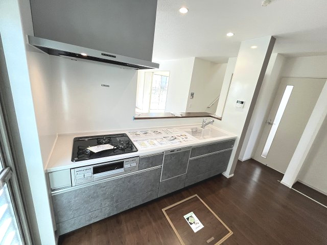 【キッチン】 | 糟屋郡篠栗町和田3丁目2期　1号棟（全2棟）【仲介手数料無料・0円】 | 現地写真。
