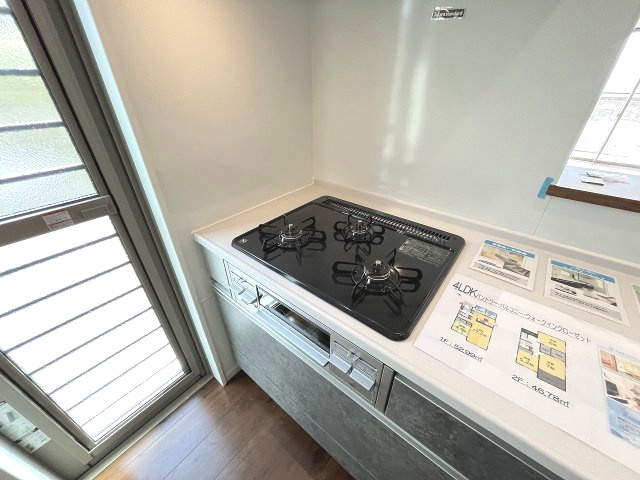 【キッチン】 | 糟屋郡篠栗町和田3丁目2期　1号棟（全2棟）【仲介手数料無料・0円】 | 現地写真。