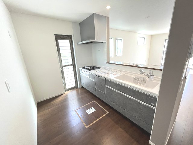 【キッチン】 | 糟屋郡篠栗町和田3丁目2期　1号棟（全2棟）【仲介手数料無料・0円】 | 現地写真。