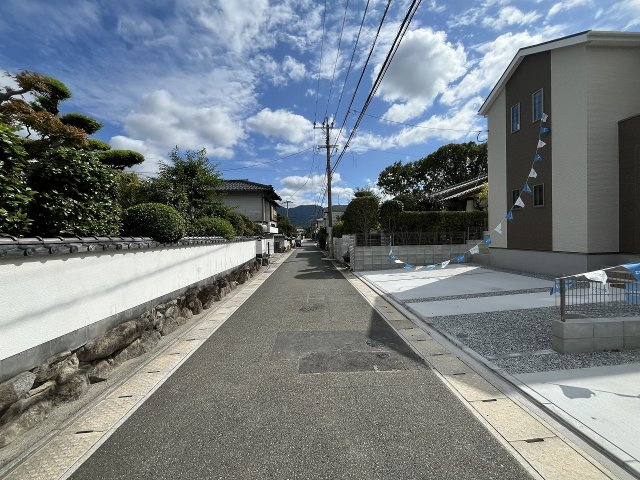 【その他】 | 糟屋郡篠栗町和田3丁目2期　2号棟（全2棟）【仲介手数料無料・0円】 | 現地写真。前面道路です。