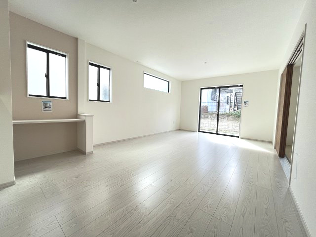 【居間・リビング】 | 糟屋郡篠栗町和田3丁目2期　2号棟（全2棟）【仲介手数料無料・0円】 | 現地写真。