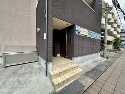 【エントランス】 | ステラウッド国分
