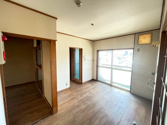 イタクラ店舗の居間・リビング