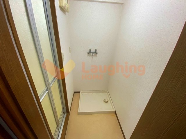 アザレアハイツ葉山の洗面所|スペースが確保できる洗面所です