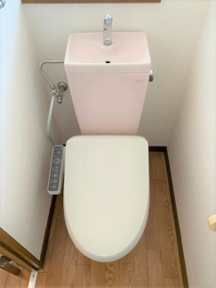 アザレアハイツ葉山のトイレ|ゆったりとした空間のトイレです