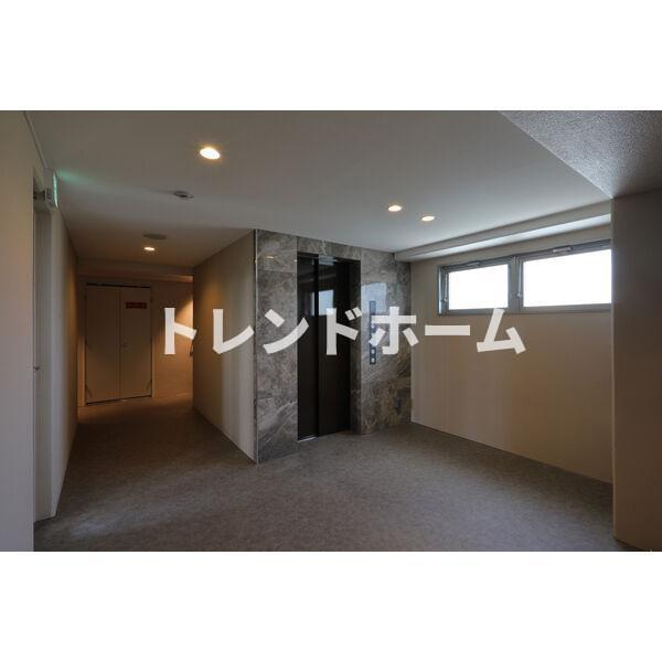 フォーリアライズ南堀江ヴィータのエントランス|選べる家電プランあり！！