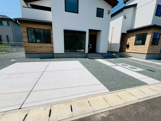 ケイアイテラス／東区戸島西１期／１号棟の駐車場