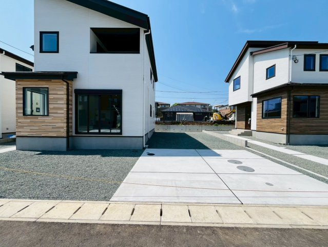 ケイアイテラス／東区戸島西１期／２号棟の駐車場