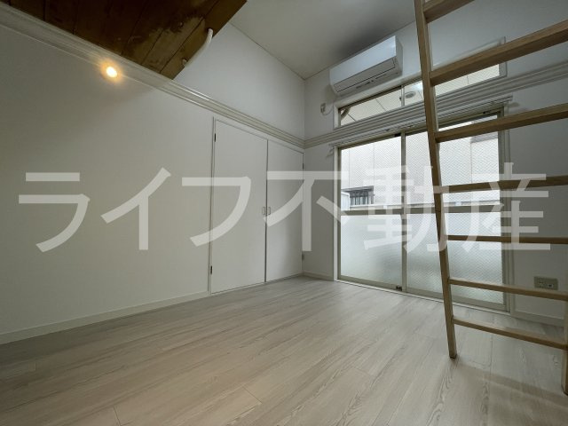 Zeus花園の居間・リビング