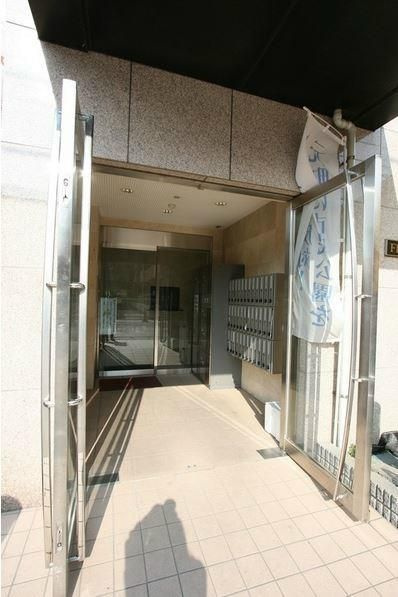 フレア浦安のエントランス