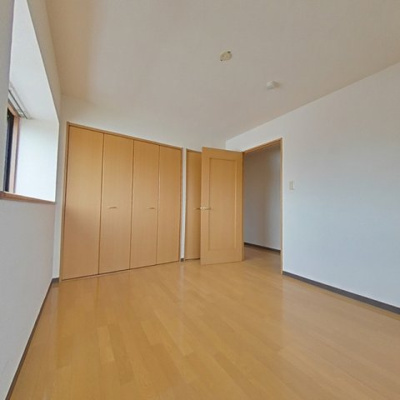 収納のある洋室６帖☆