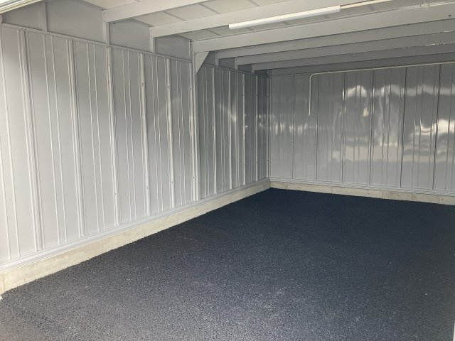 あこや町ガレージの駐車場