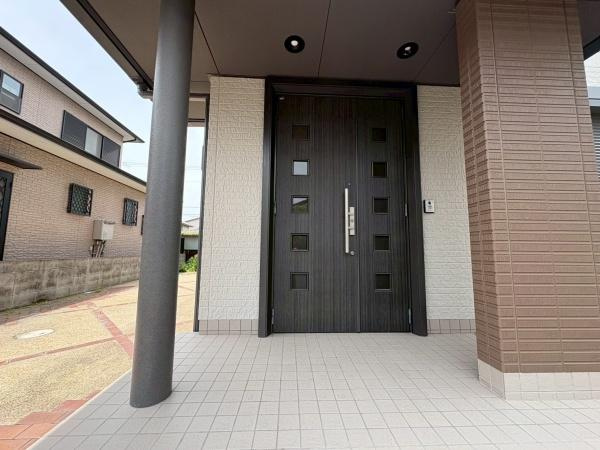 和歌山市内原　中古戸建の玄関