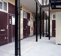 【エントランス】 | レオパレスサンハイム嵐山