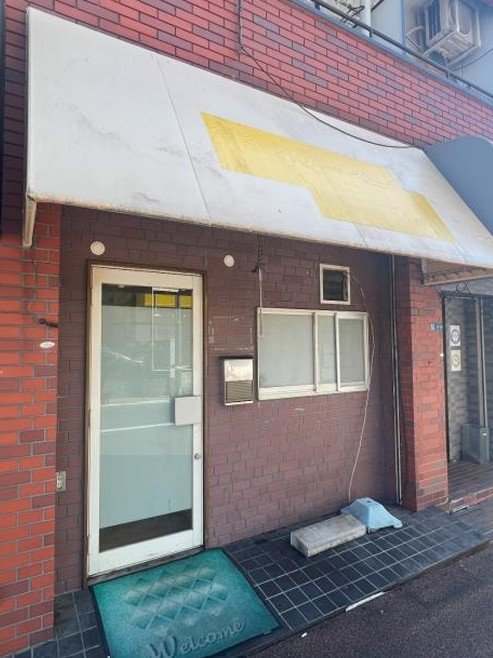 大阪市旭区高殿７丁目の店舗事務所のエントランス