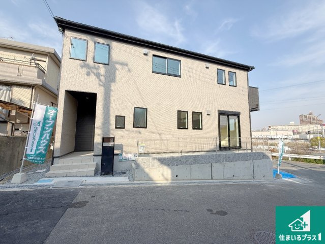 寝屋川市太秦東が丘　第24-1期　新築一戸建ての外観|周辺は落ち着いた街並みの住宅地！子育てがしやすい住環境です！まだ未完成ですが、現地でしかわからない事もございます。是非一度ご覧ください。