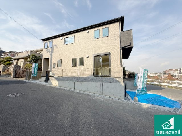 寝屋川市太秦東が丘　第24-1期　新築一戸建ての外観|周辺は落ち着いた街並みの住宅地！子育てがしやすい住環境です！まだ未完成ですが、現地でしかわからない事もございます。是非一度ご覧ください。