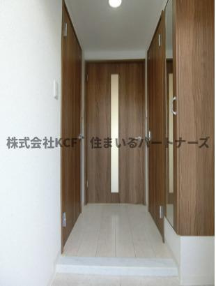 サンスクエアⅡの玄関|収納もある玄関です