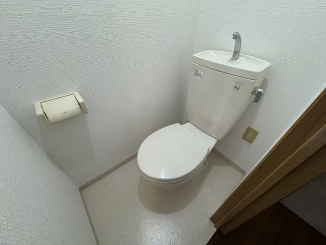 愛名マンションのトイレ