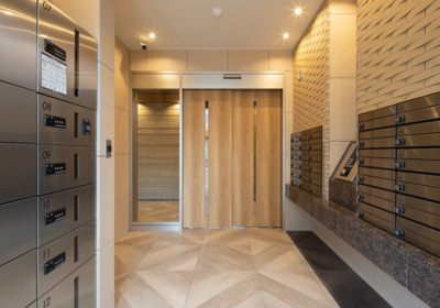 【エントランス】 | ウイングス三郎丸