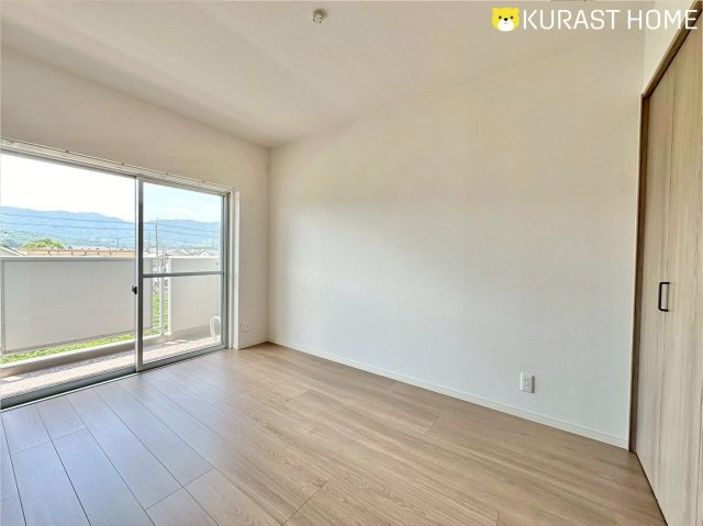 エルパーク西京・大原野　3階の洋室