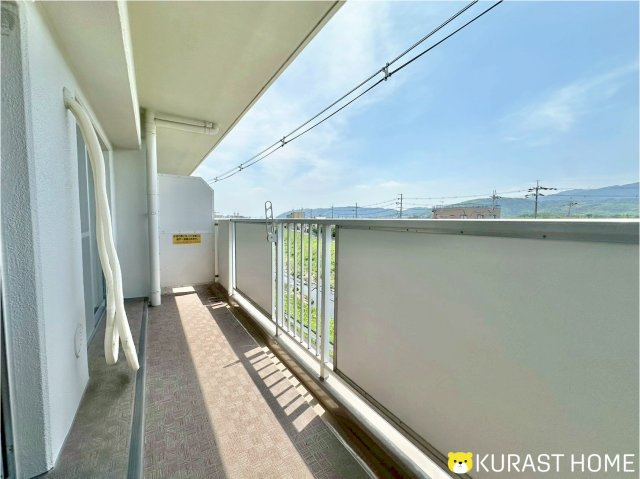 エルパーク西京・大原野　3階のバルコニー