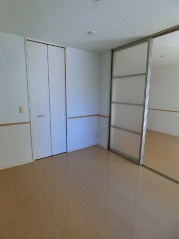 ノースウイングの洋室