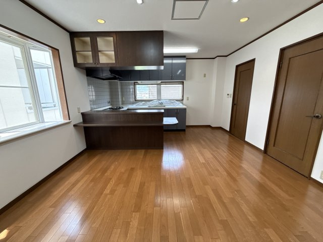 英賀春日町KKハウスの居間・リビング