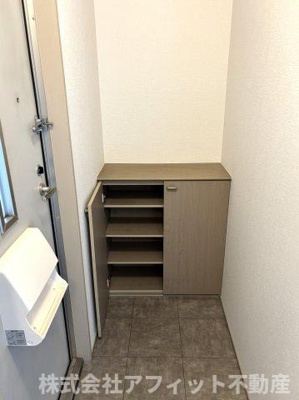 【玄関】 | セジュール渡邊D棟 | シューズボックス