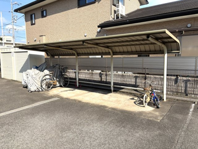 【その他共用部分】 | セジュール渡邊　C棟 | 屋根付き駐輪場