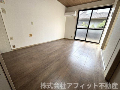 【居間・リビング】 | セジュール渡邊D棟 | DK7.6帖