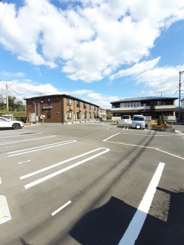 ＢＥＳＴ　ＨＯＵＳＥ　Ⅵの駐車場