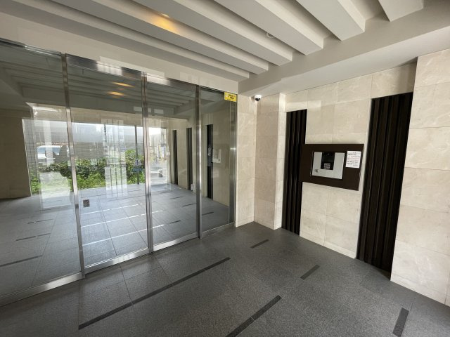 レーベンハイム浮間公園ラグパスのロビー