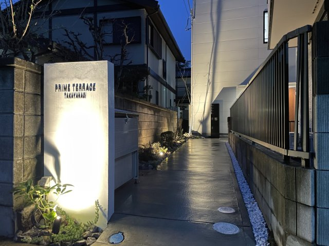 プライムテラス高柳のエントランス|毎日通るエントランスはこのようになっています