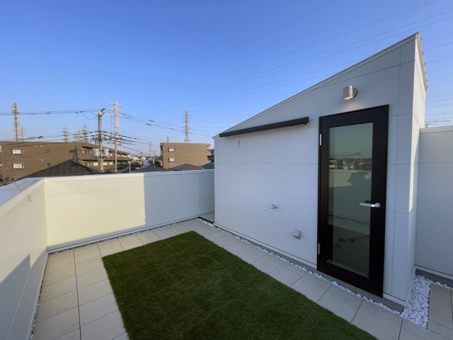 プライムテラス高柳のバルコニー|バルコニーからの眺めを楽しみながら食事をしませんか