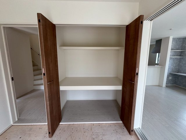 よかタウン／南区御幸木部3丁目3期／２号棟の収納