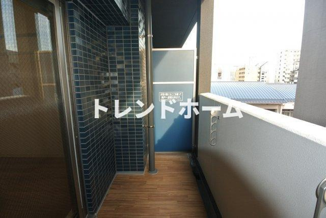 プレサンス梅田のバルコニー|選べる家電プランあり！！