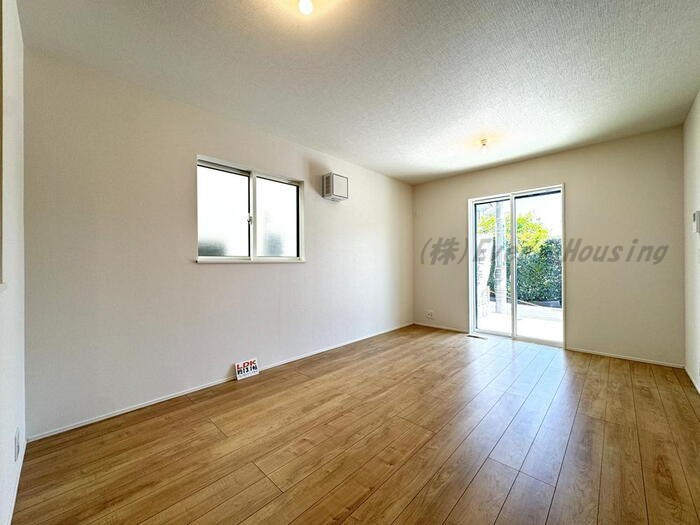 西東京市中町４丁目　新築住宅　全２棟の居間・リビング