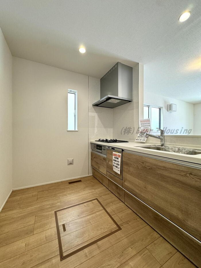 西東京市中町４丁目　新築住宅　全２棟のキッチン