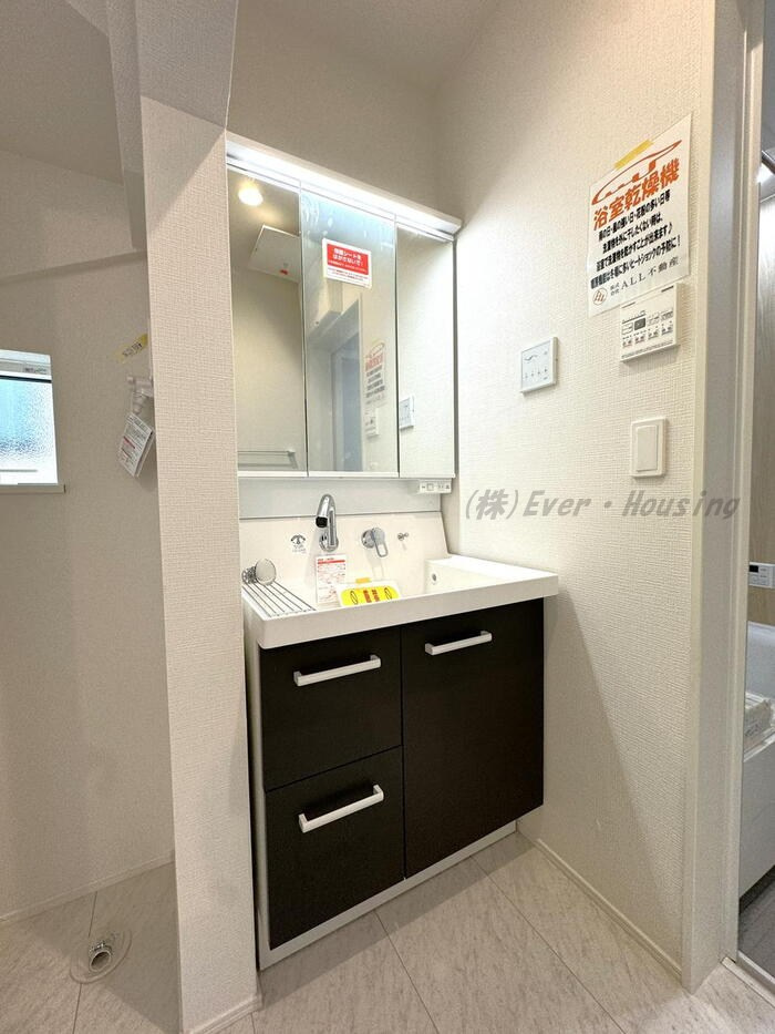 西東京市中町４丁目　新築住宅　全２棟の独立洗面台